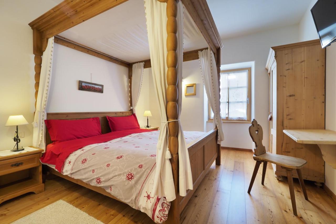 カヴァレーゼ Maso Vaia Bed & Breakfast エクステリア 写真