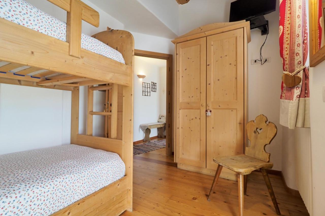 カヴァレーゼ Maso Vaia Bed & Breakfast エクステリア 写真