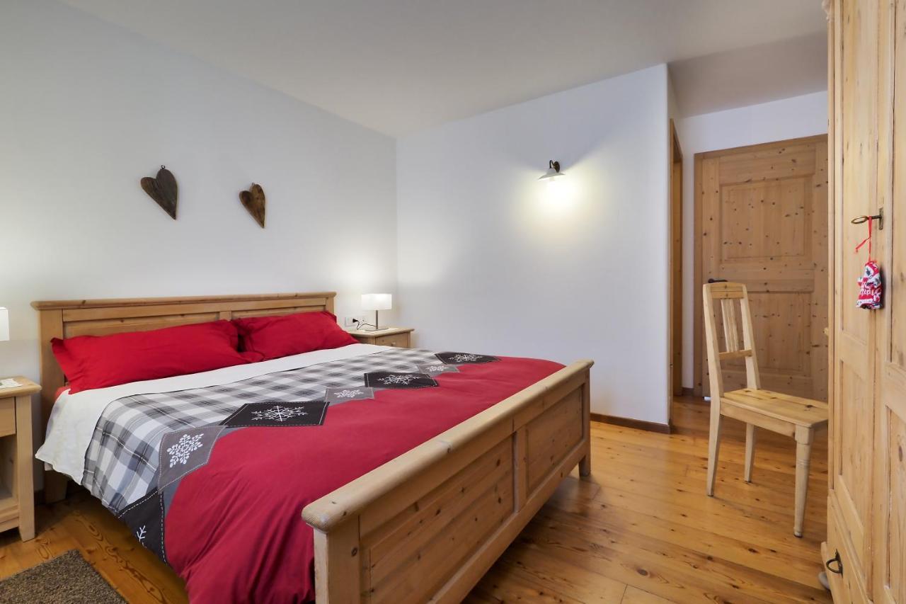 カヴァレーゼ Maso Vaia Bed & Breakfast エクステリア 写真