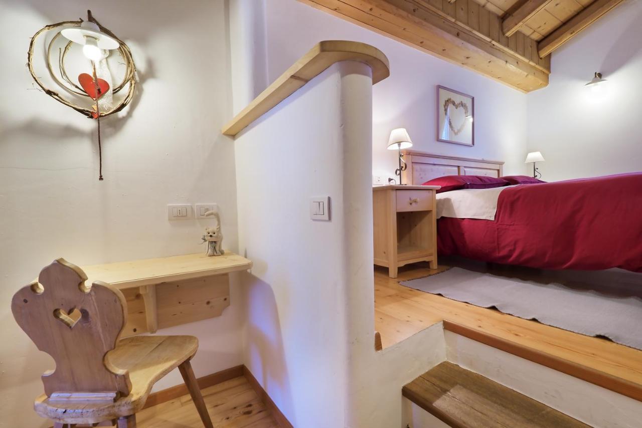カヴァレーゼ Maso Vaia Bed & Breakfast エクステリア 写真